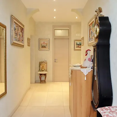 Domus Gallo Bed and Breakfast 4*