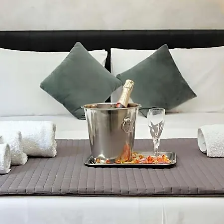 Bed and Breakfast Domus Gallo 4*
